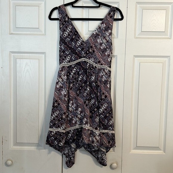 BB DAKOTA Size X-Small Purple White Bohemian Chic Sleeveless Mini Dress Crochet - Picture 8 of 8